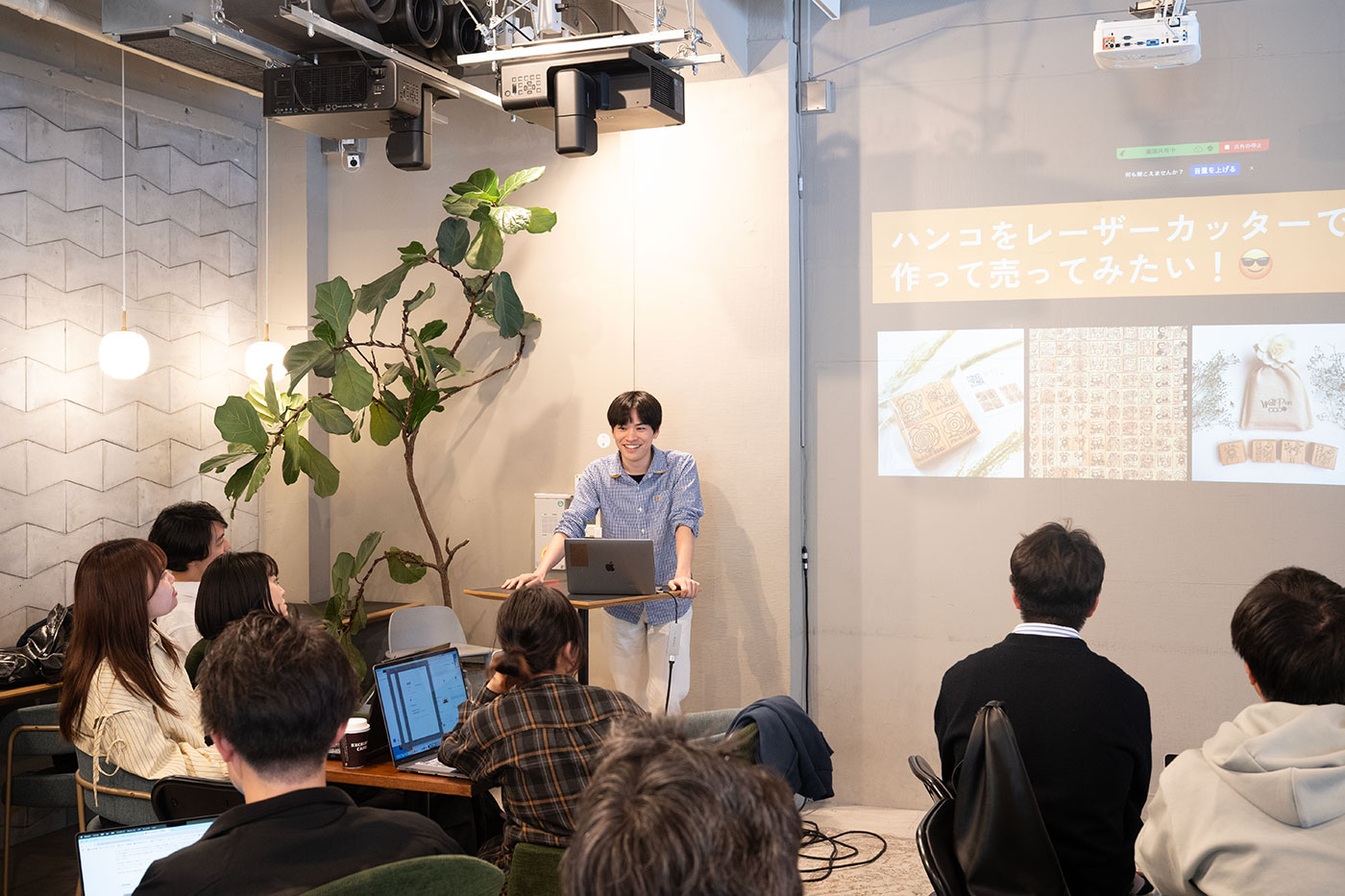 Gallery aa0db6df-a236-4df1-8f6b-bb69aaea5db5